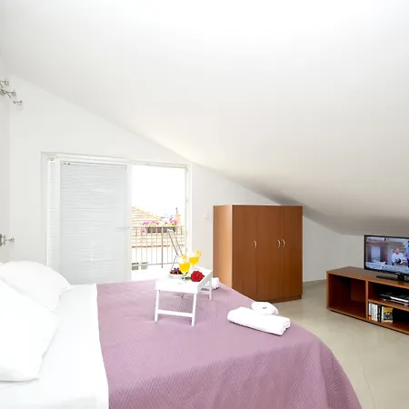 Appartement Roza Trogir