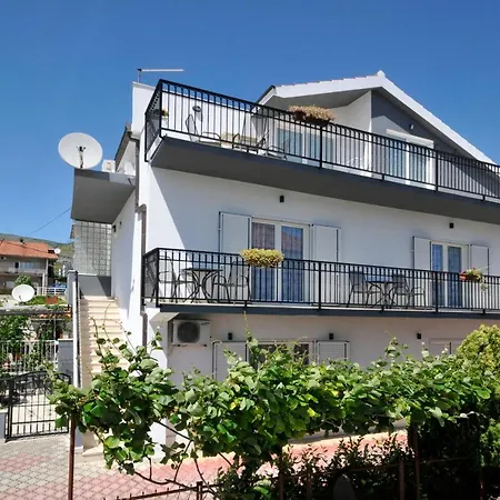 Roza Apartmán