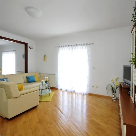 Roza Apartman