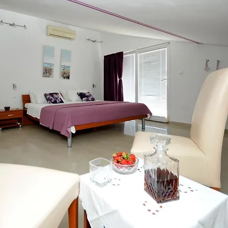 Roza Apartment *