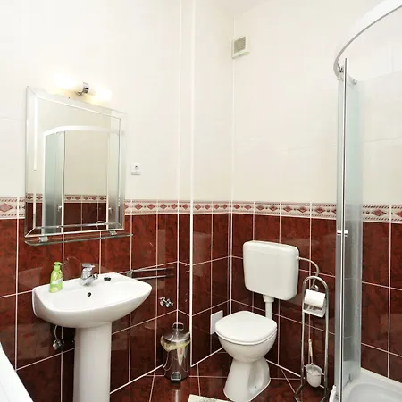 Apartment Roza *